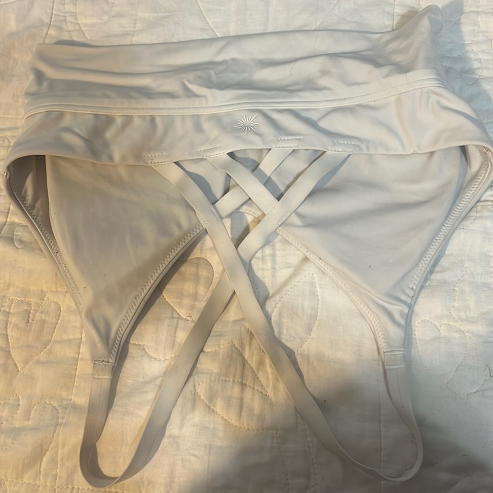 off-line by aerie medium sports bra white sporty cross back smooth Workout